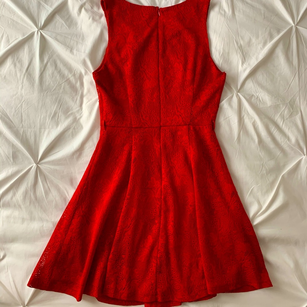 Lace Spring/Summer Dress - Picture 3 of 5